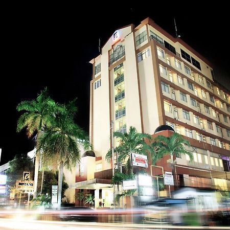 Hotel Bintang Wisata Mandiri Джакарта Экстерьер фото