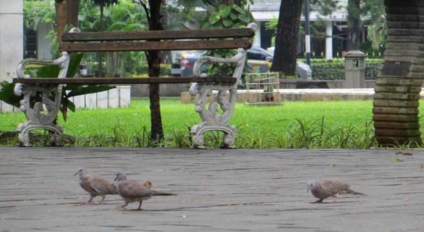 Hotel Bintang Wisata Mandiri Джакарта Экстерьер фото