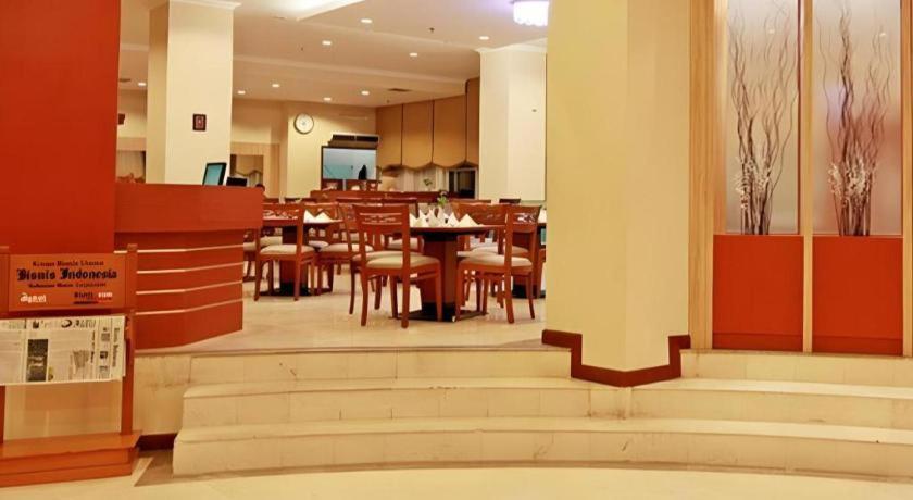 Hotel Bintang Wisata Mandiri Джакарта Экстерьер фото