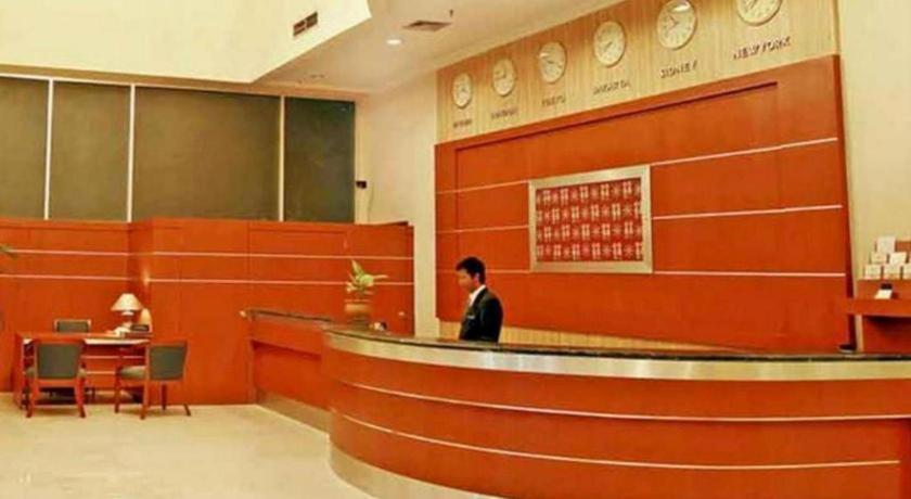 Hotel Bintang Wisata Mandiri Джакарта Экстерьер фото